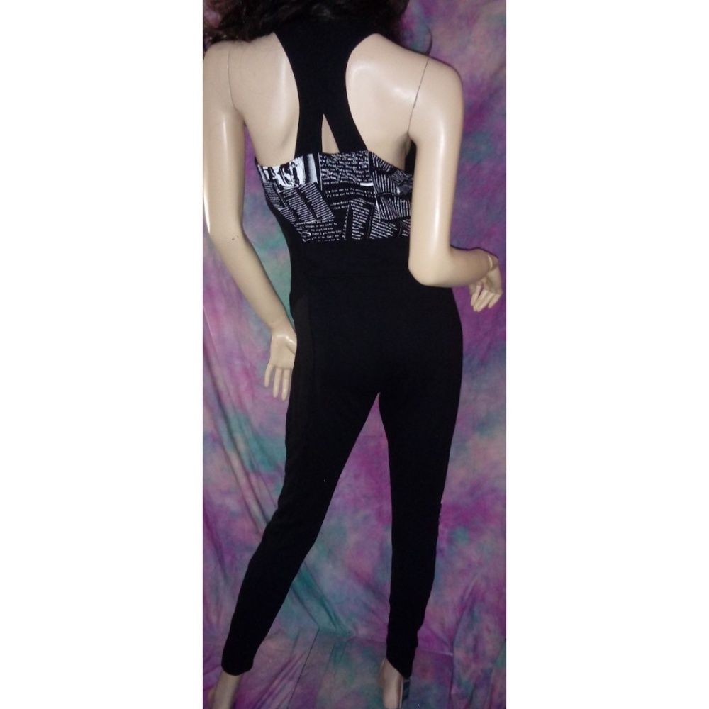 Black white news belted racer back halter jumpsuit - Picture 3 of 4